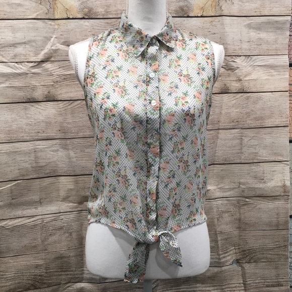 Kirra White and Black floral blouse size Medium - Picture 1 of 6